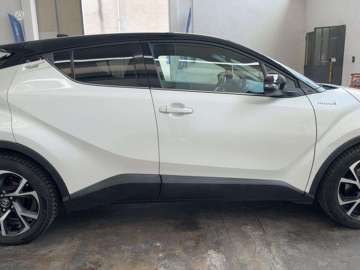 Toyota C-HR - 3