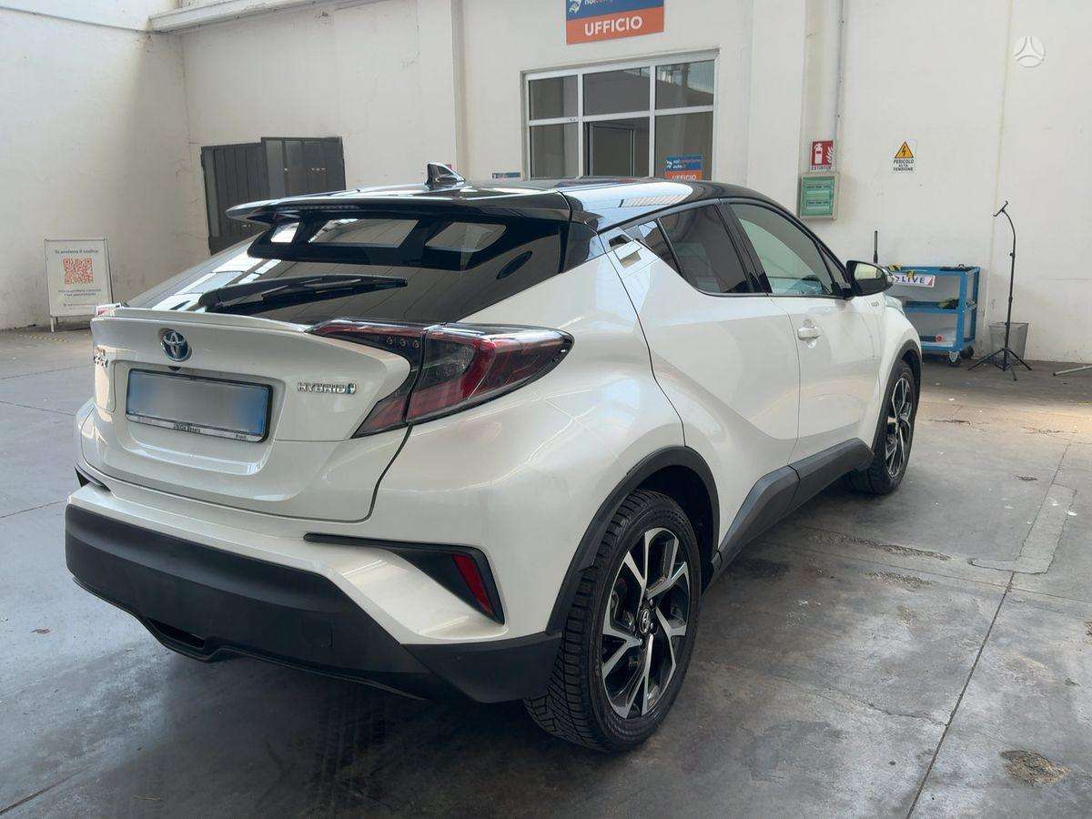 Toyota C-HR - 5