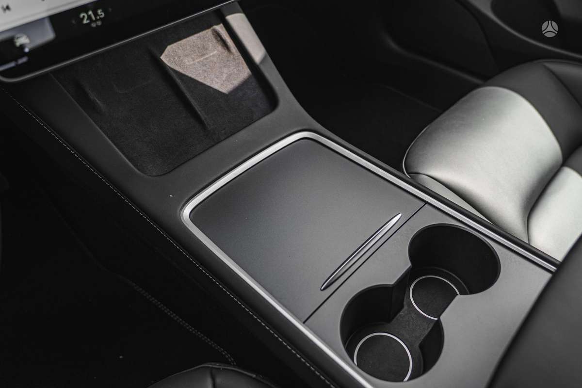 Tesla Model 3, 82 кВт·ч, Седан