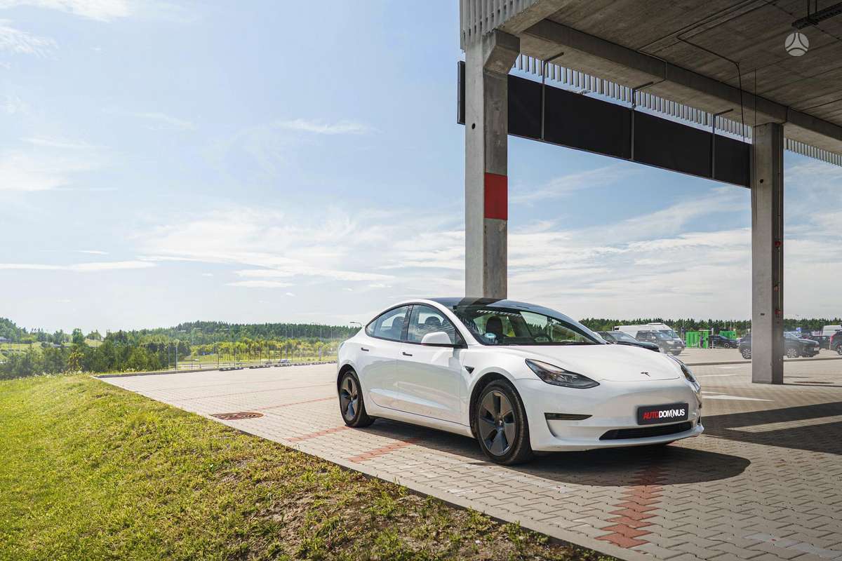 Tesla Model 3, 82 кВт·ч, Седан