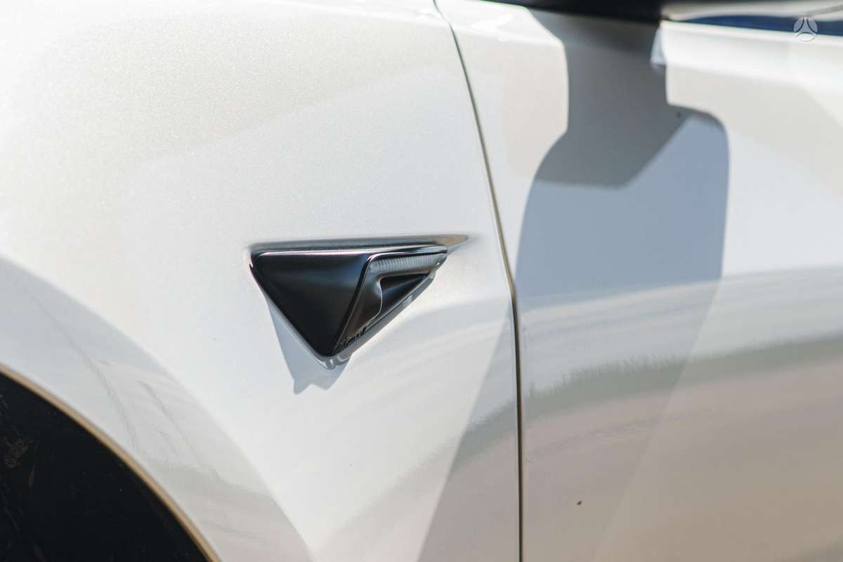 Tesla Model 3, 82 кВт·ч, Седан