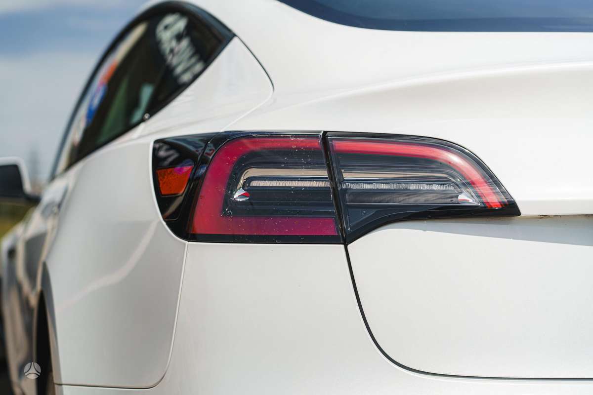 Tesla Model 3, 82 кВт·ч, Седан
