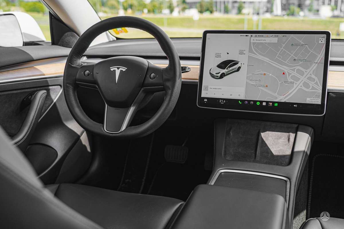 Tesla Model 3, 82 кВт·ч, Седан