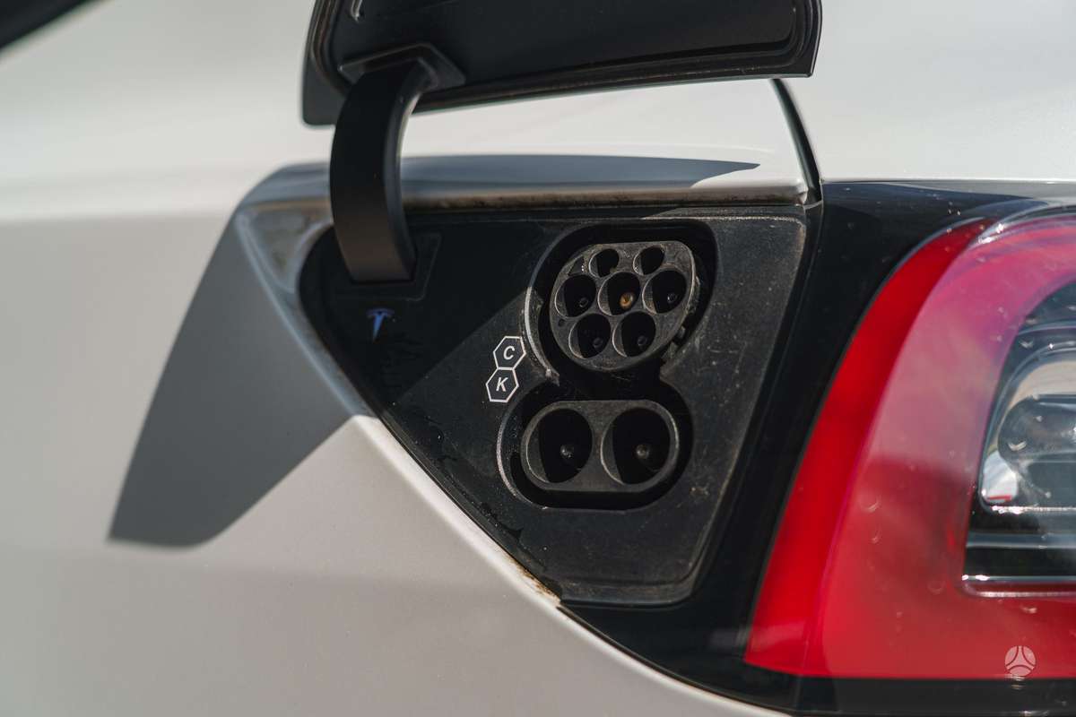 Tesla Model 3, 82 kWh, sedanas