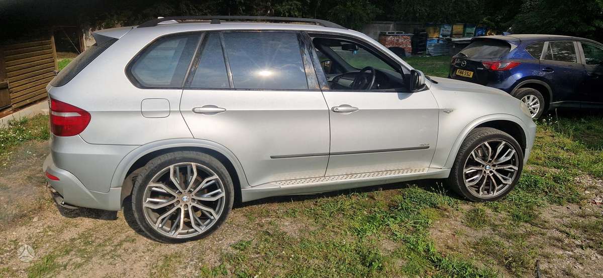 BMW X5 rezerves daļās