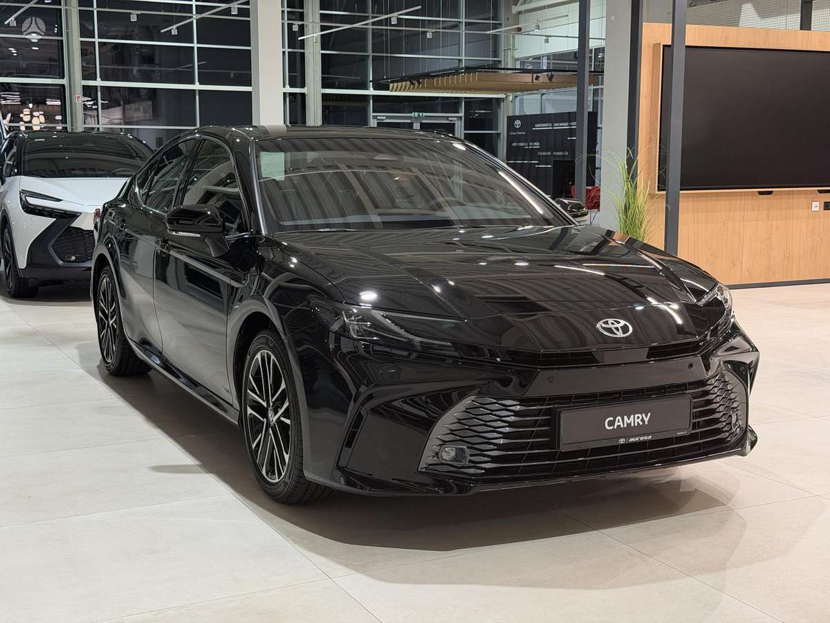 Toyota Camry - 3