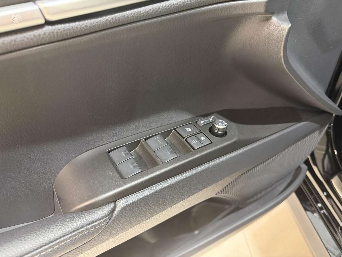 Toyota Camry - 7