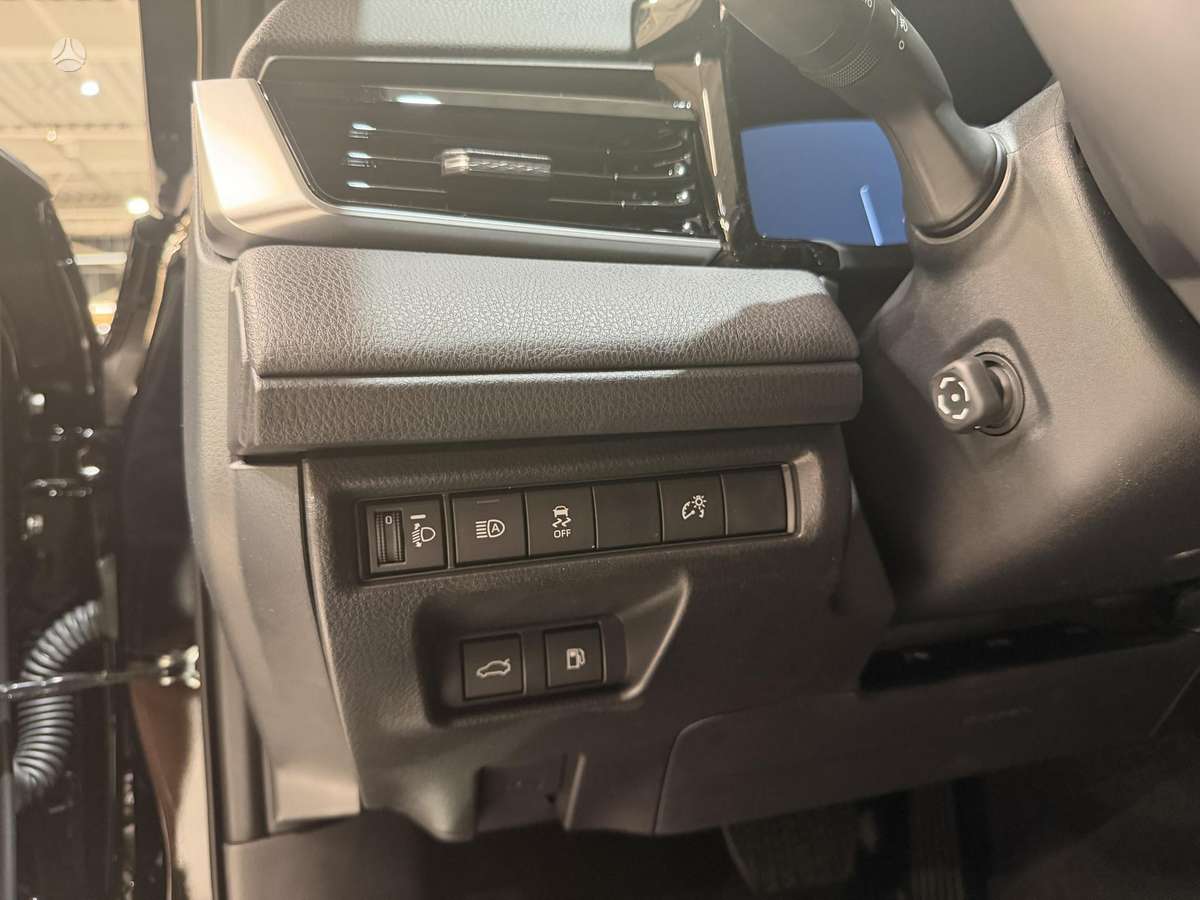 Toyota Camry - 11