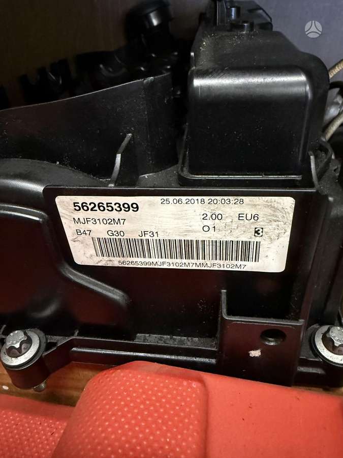 BMW 520, B47D20b, variklio detalės