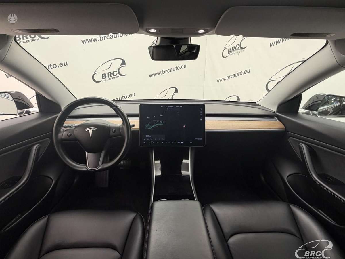 Tesla Model 3, 55 кВт·ч, Седан