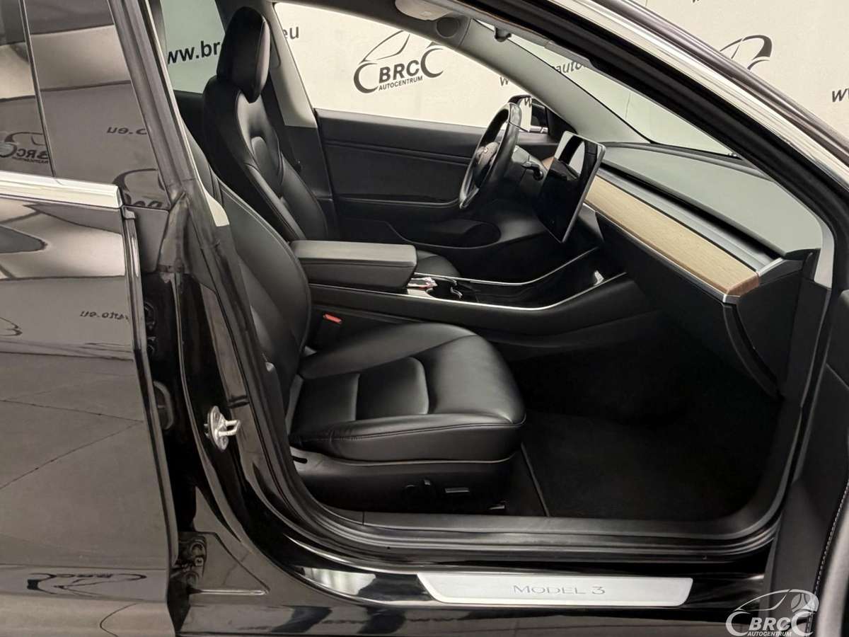 Tesla Model 3, 55 кВт·ч, Седан
