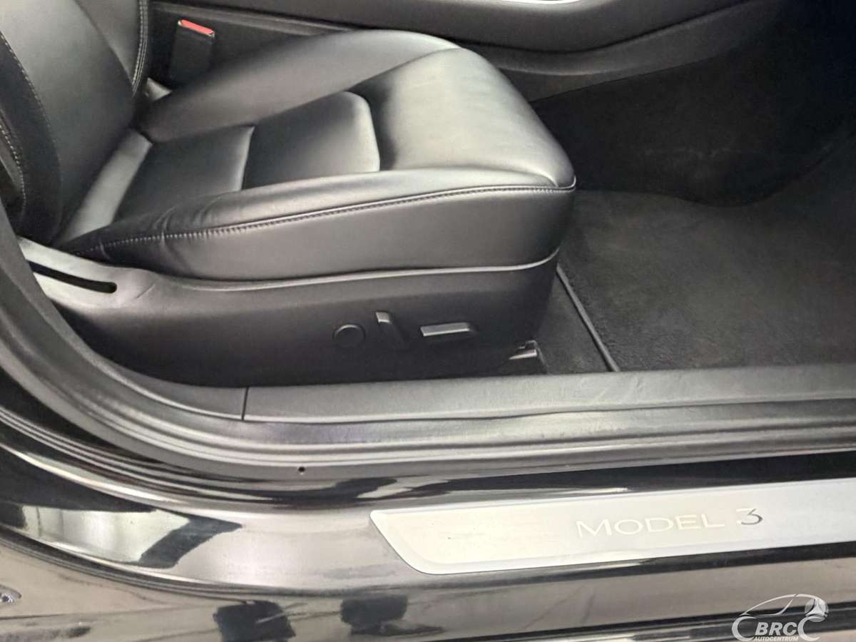 Tesla Model 3, 55 кВт·ч, Седан