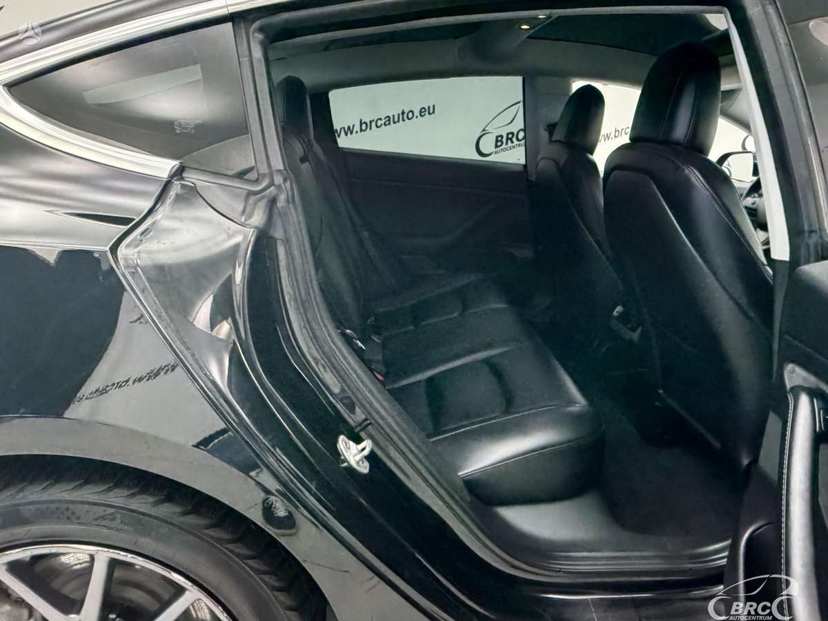 Tesla Model 3, 55 кВт·ч, Седан