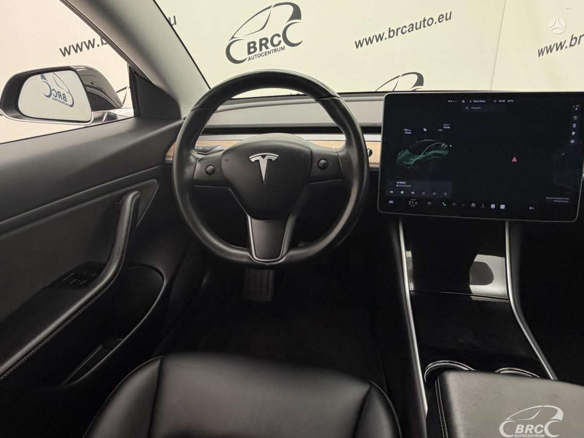 Tesla Model 3, 55 kWh, sedanas