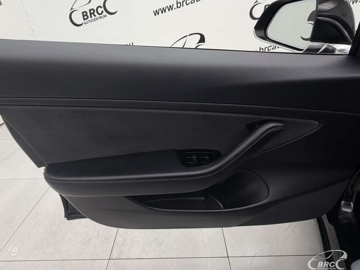Tesla Model 3, 55 kWh, sedanas