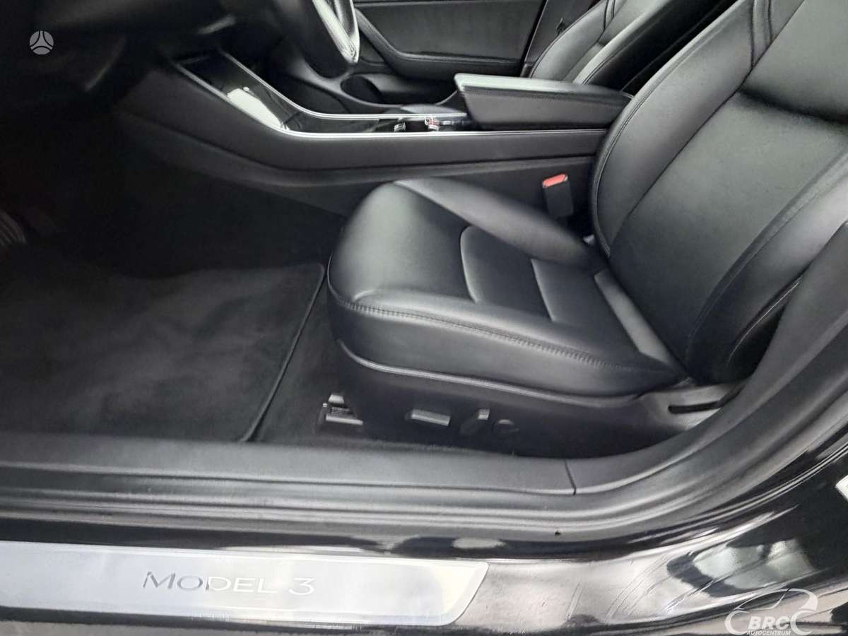Tesla Model 3, 55 кВт·ч, Седан