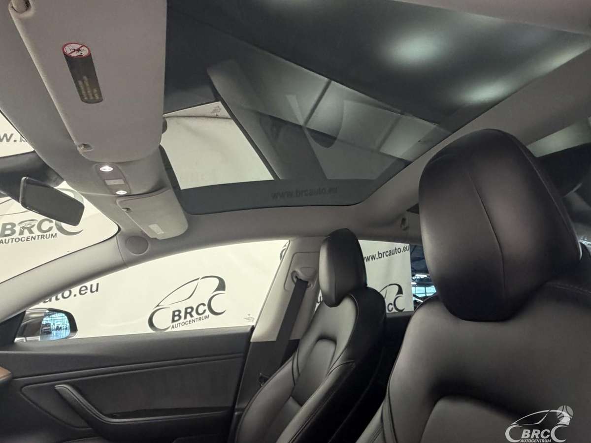Tesla Model 3, 55 кВт·ч, Седан