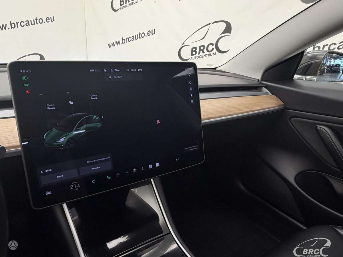 Tesla Model 3, 55 кВт·ч, Седан