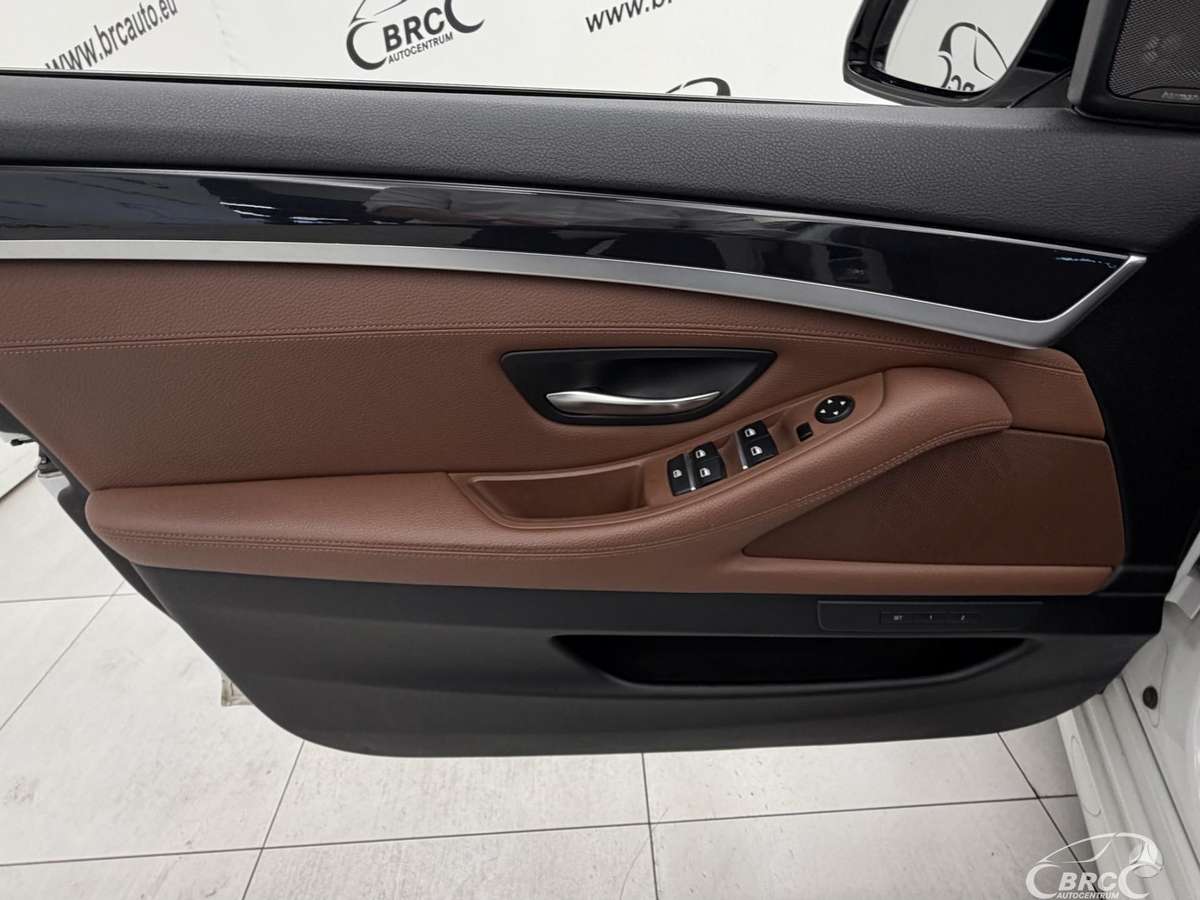 BMW 520, 2.0 l., universalas