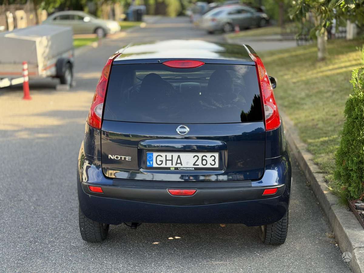 Nissan Note, 1.6 l., Хэтчбек