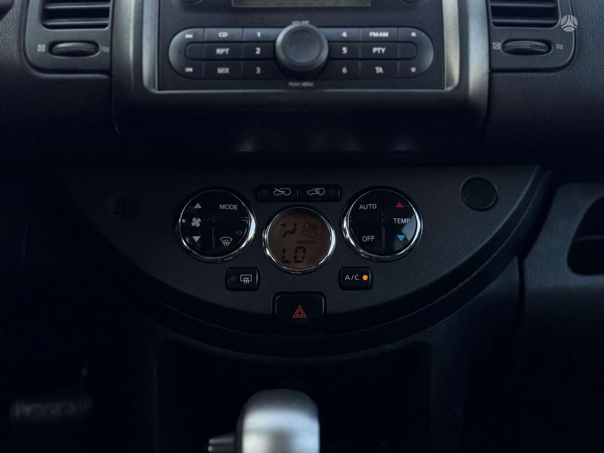 Nissan Note, 1.6 l., hatchback