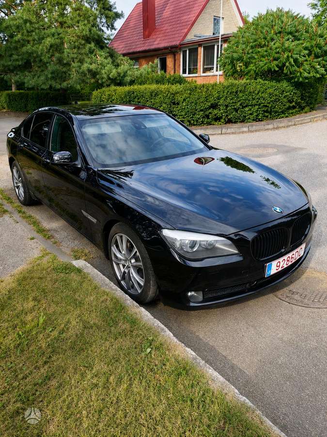 BMW 730, 3.0 l., Седан