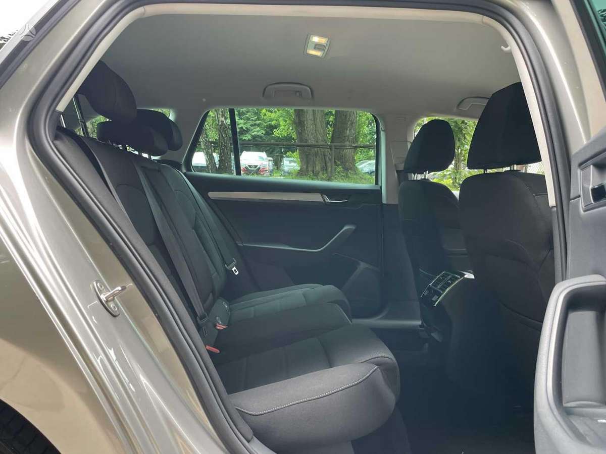 Skoda Superb, 1.4 l., Универсал