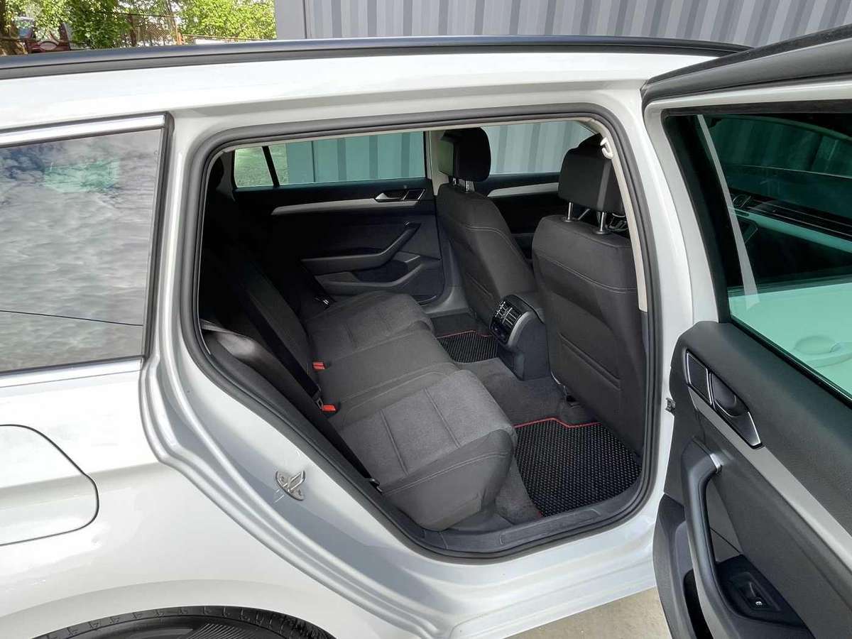 Volkswagen Passat, 1.4 l., Универсал