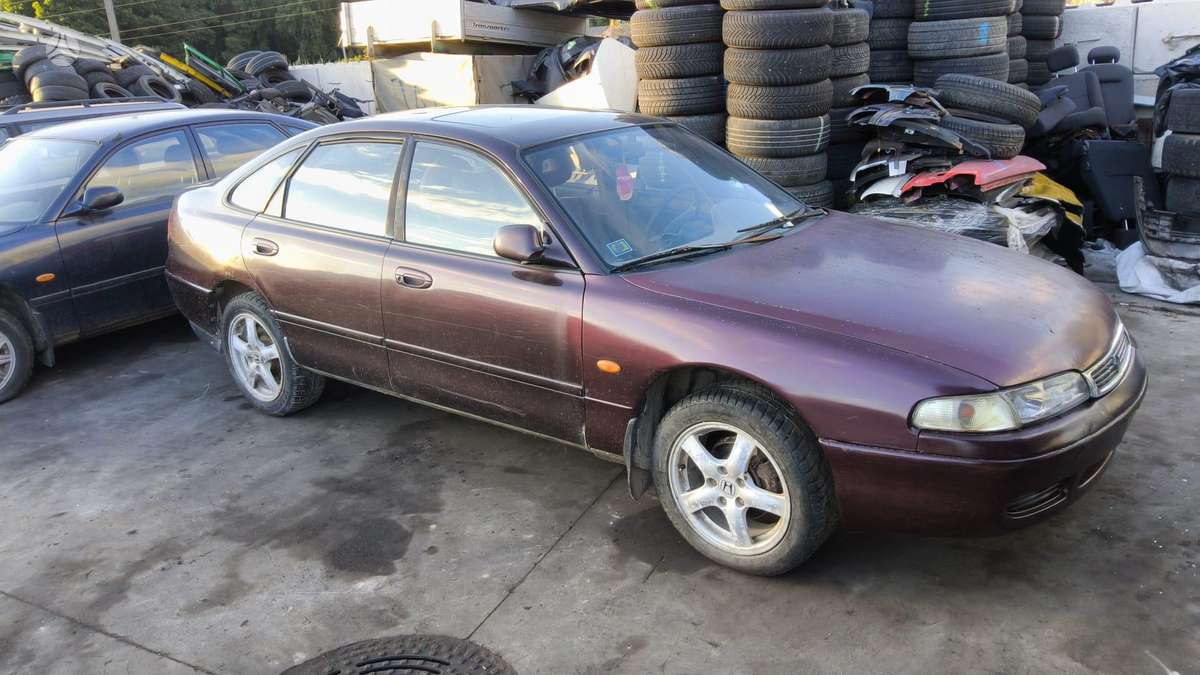 Mazda 626, 2.0 l., Хэтчбек