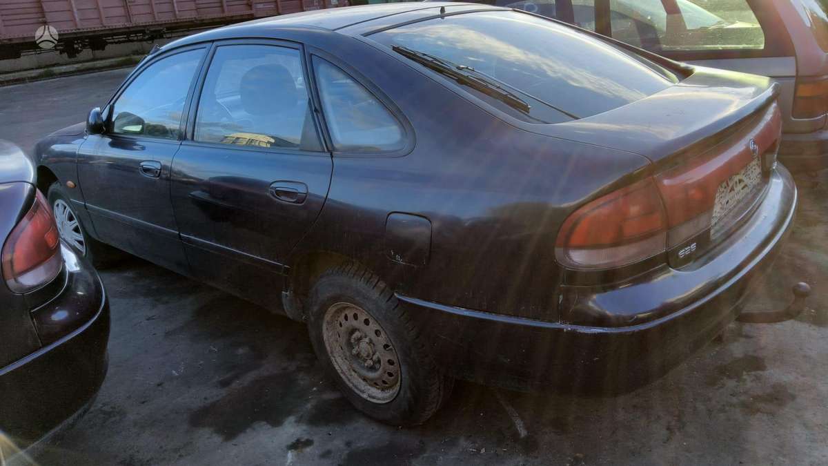 Mazda 626, 2.0 l., Хэтчбек