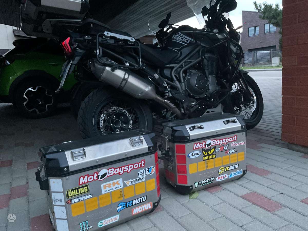 Triumph Tiger 1215cc, enduro / adventure