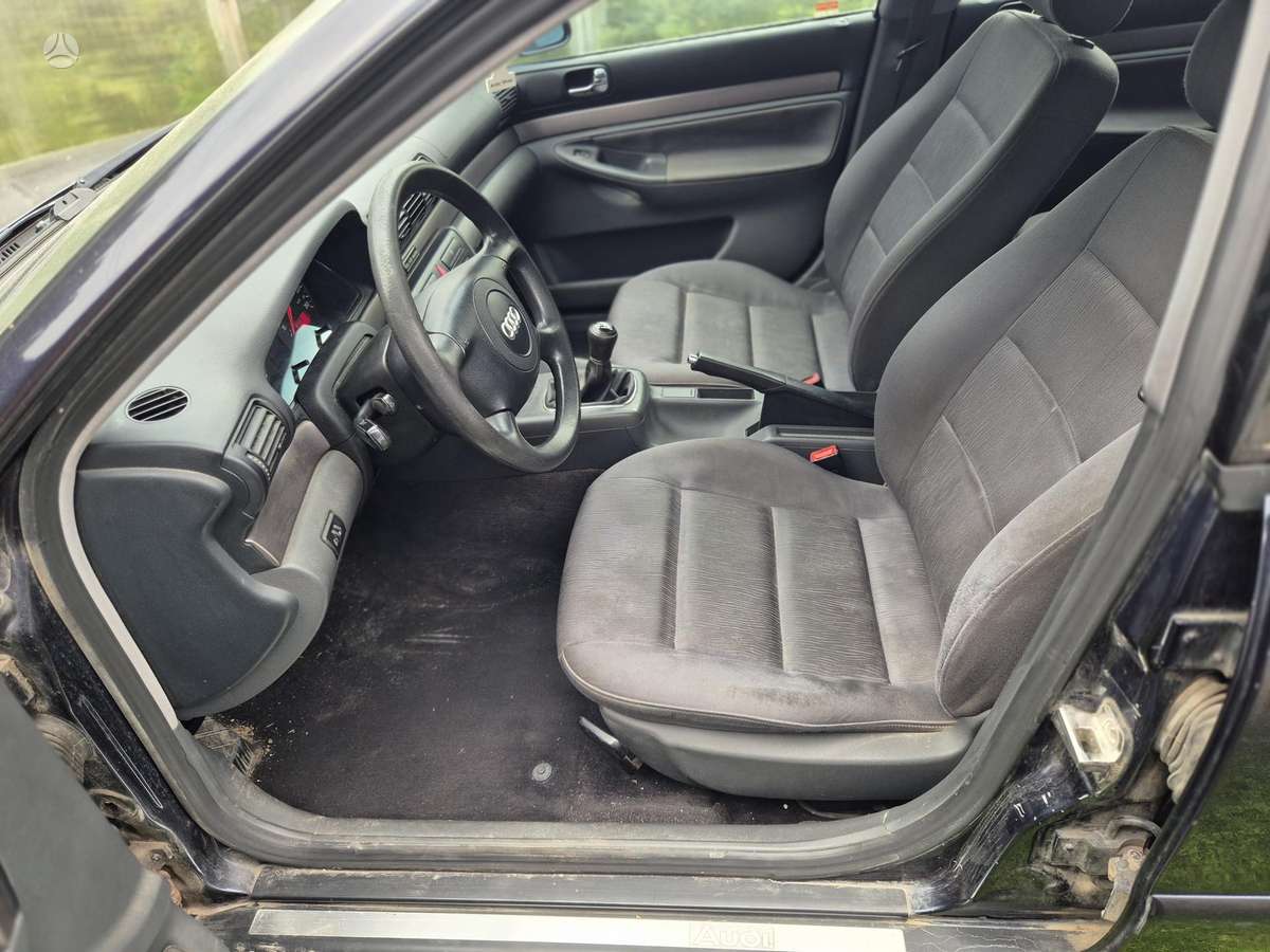 Audi A4, 1.6 l., Седан