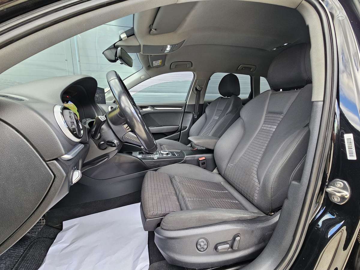 Audi A3, 1.6 l., hatchback