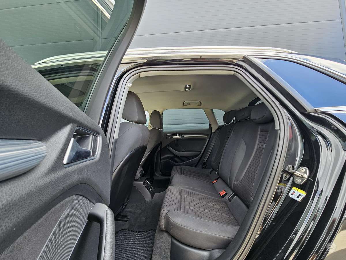 Audi A3, 1.6 l., hatchback