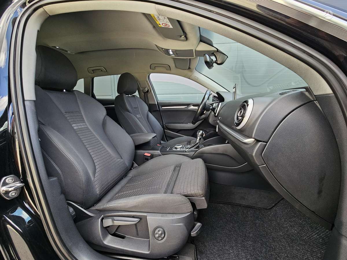 Audi A3, 1.6 l., hatchback