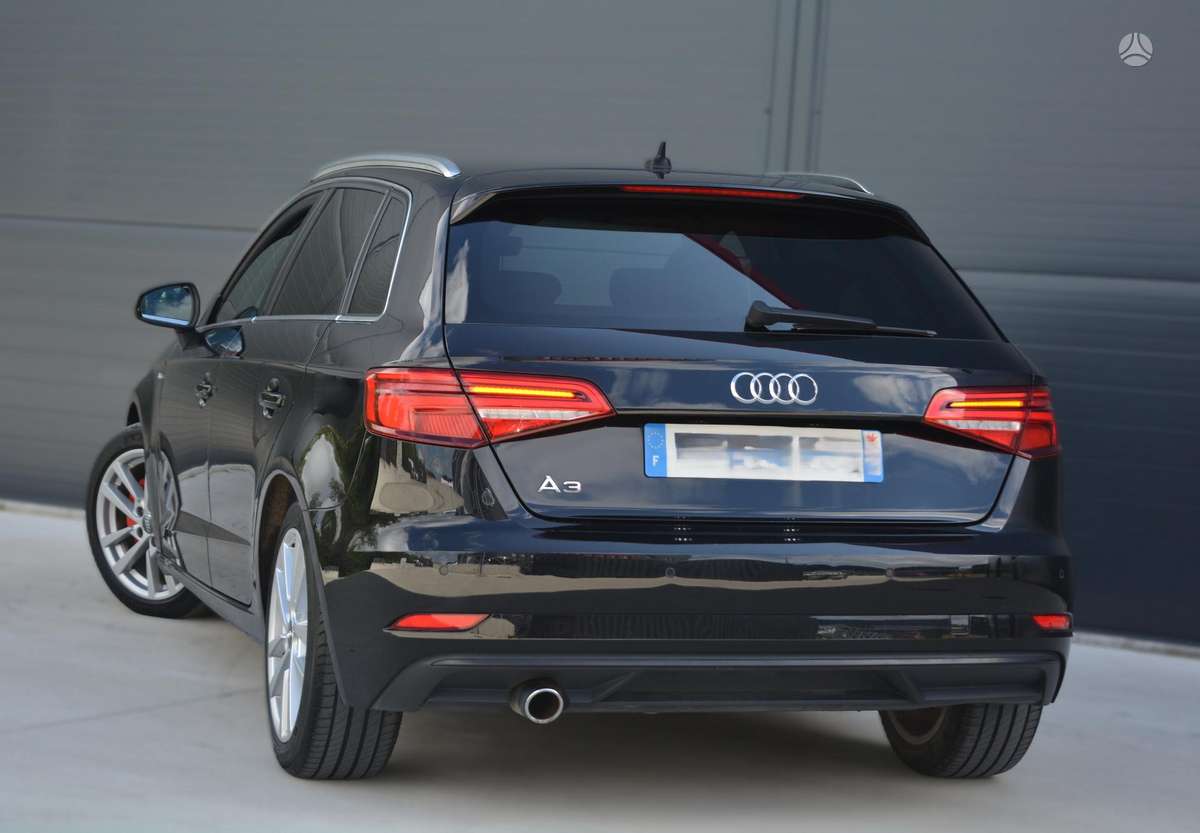 Audi A3, 1.6 l., hatchback