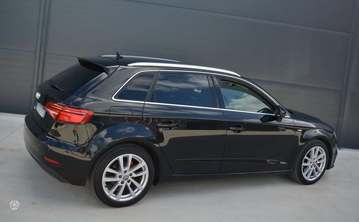 Audi A3, 1.6 l., hatchback