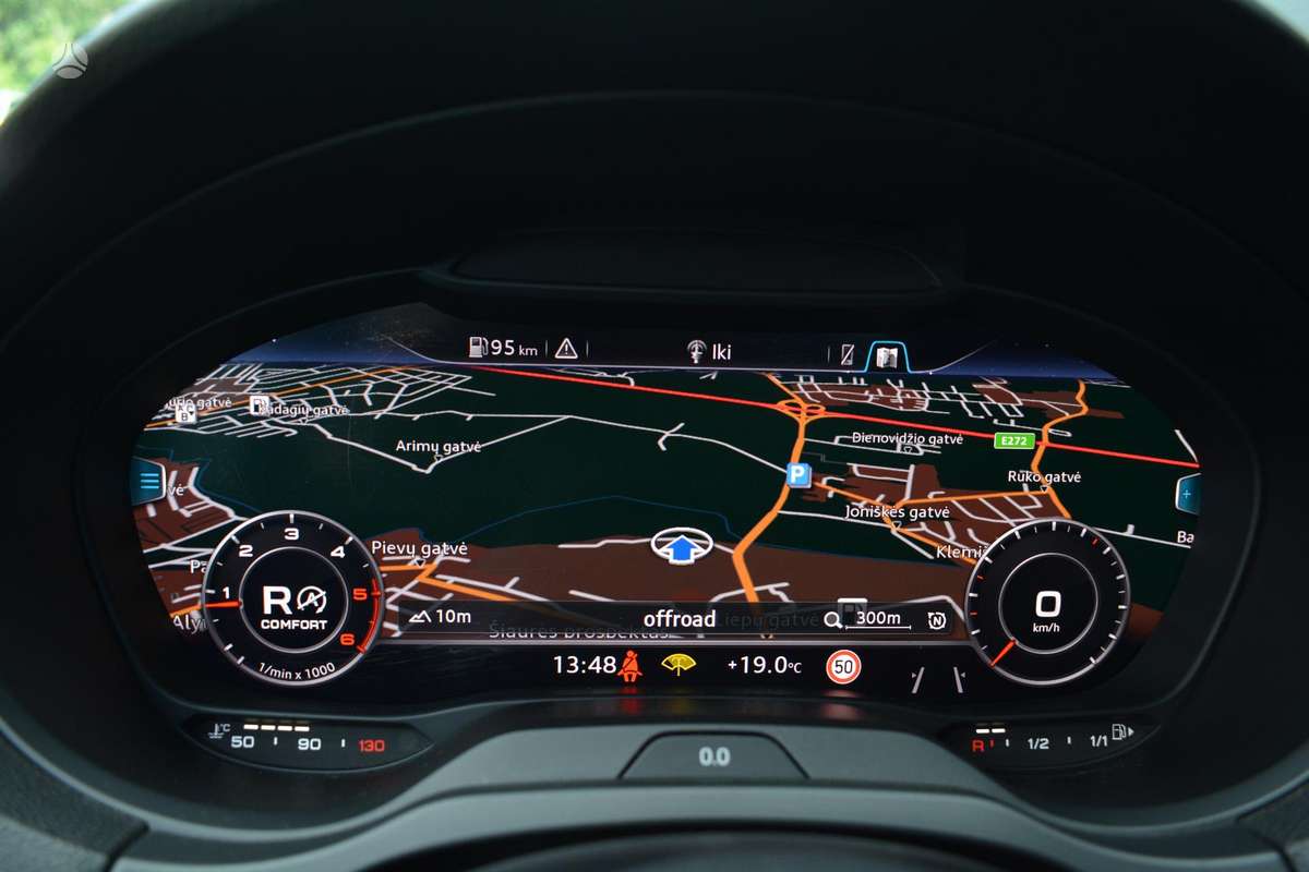 Audi A3, 1.6 l., hatchback