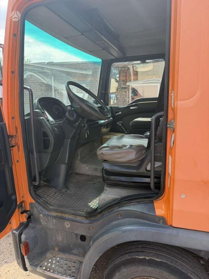 MAN TGL 12.180, isothermal trucks