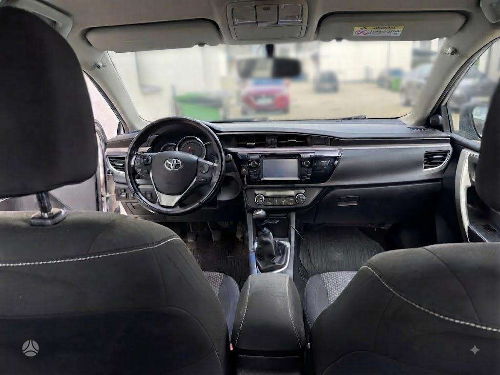 Toyota Corolla - 7