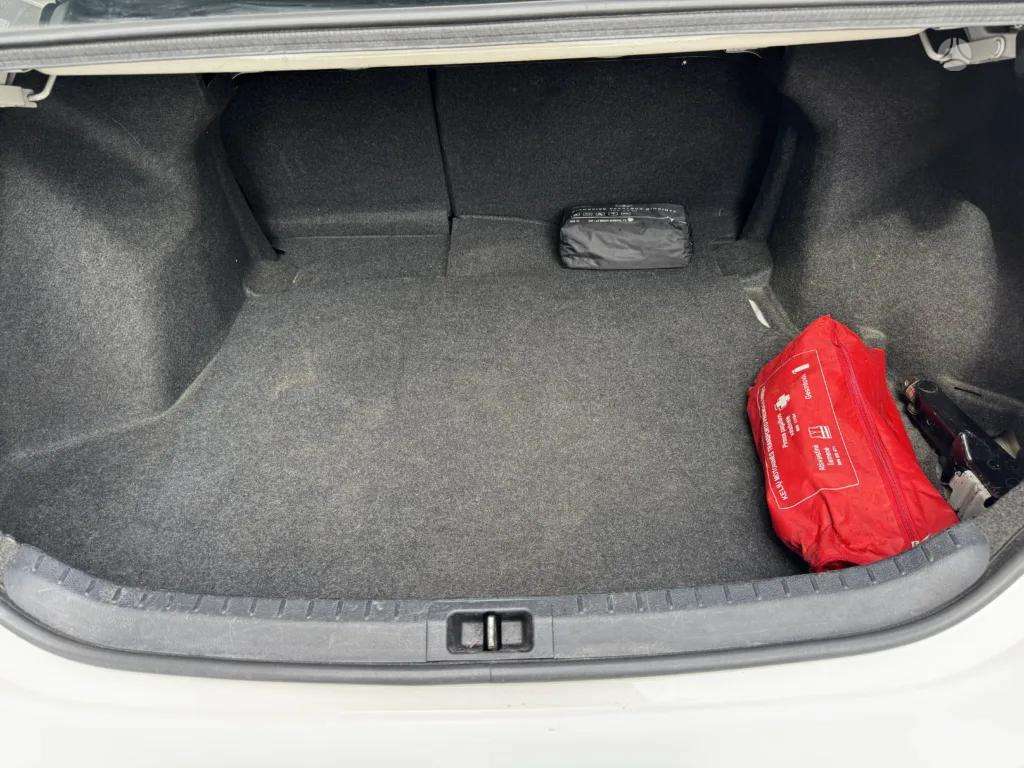 Toyota Corolla - 5