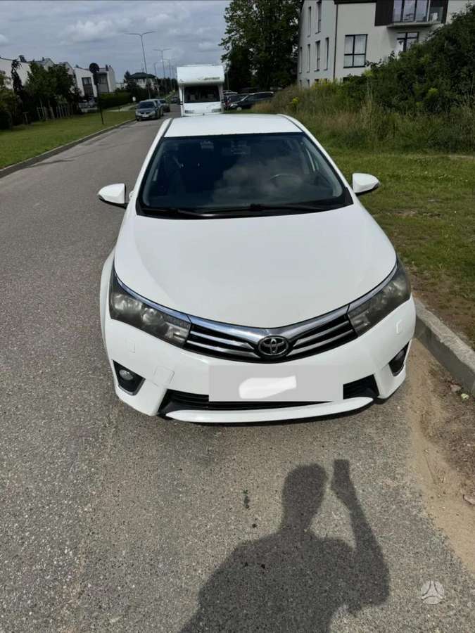 Toyota Corolla - 2