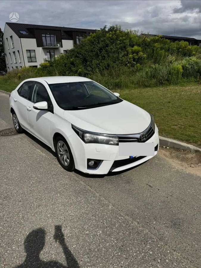 Toyota Corolla - 1