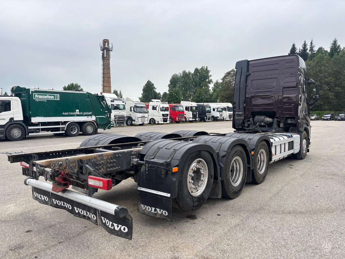Volvo FH540, шасси