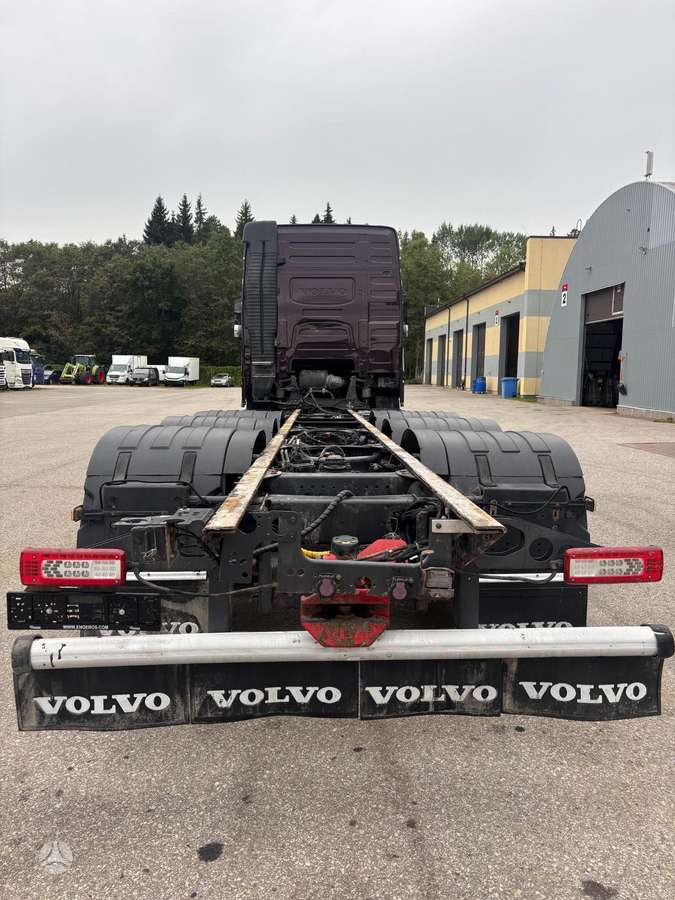 Volvo FH540, шасси