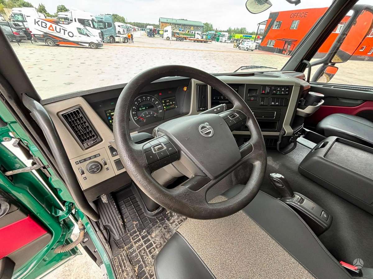 Volvo FM 450 8x4*4, dumpers with crane