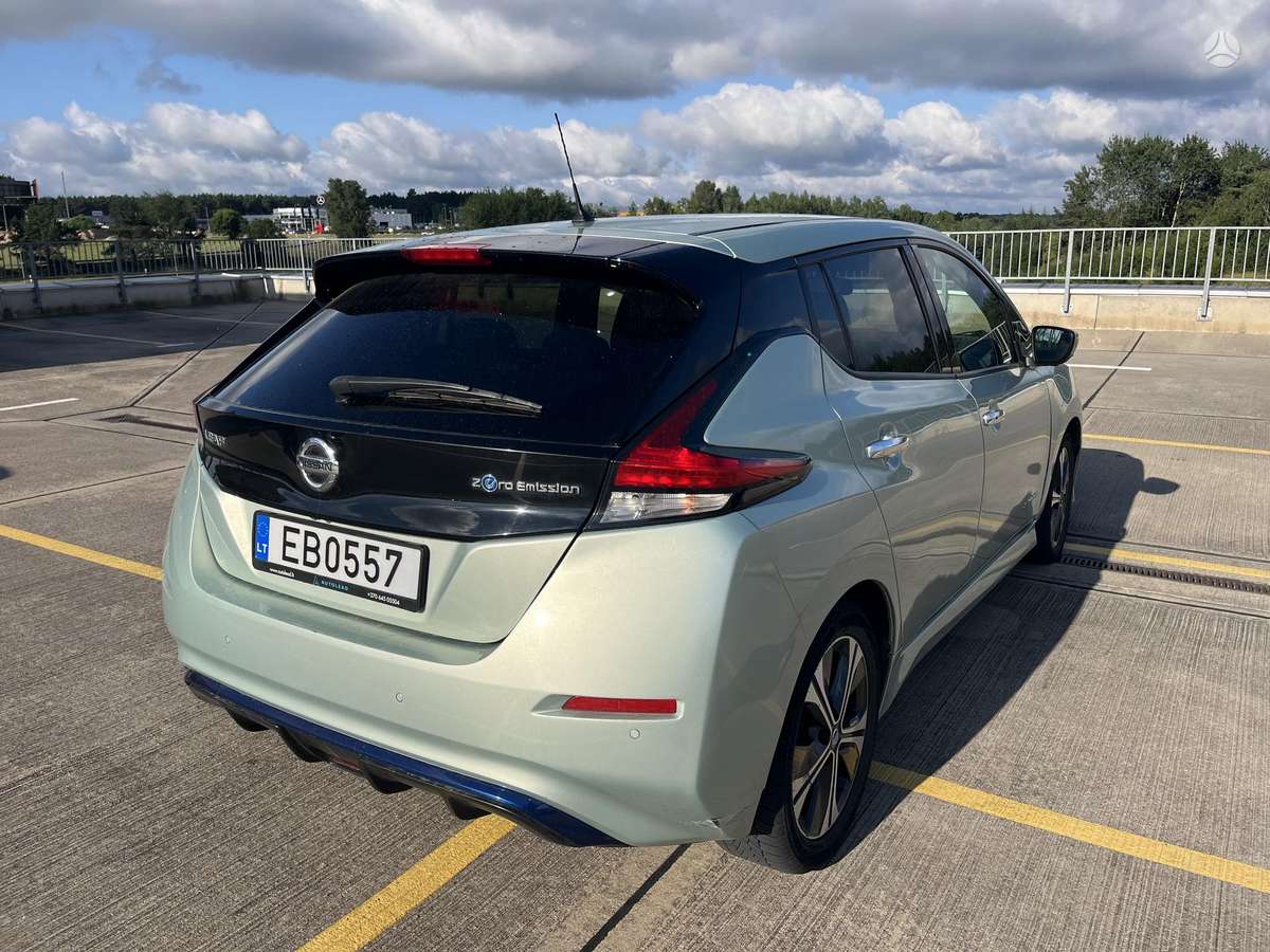 Nissan Leaf, sedanas