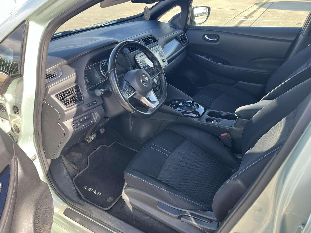 Nissan Leaf, sedanas
