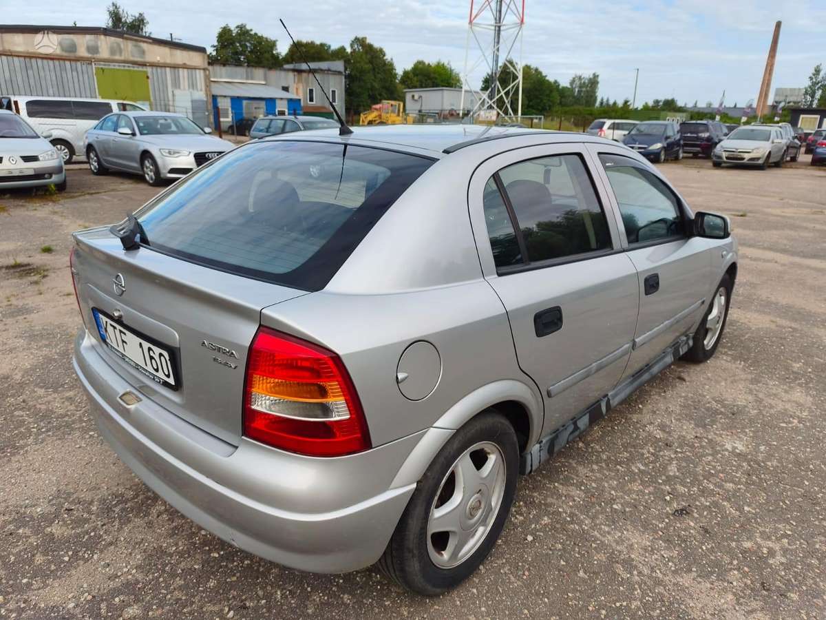 Opel Astra, 1.6 l., Хэтчбек