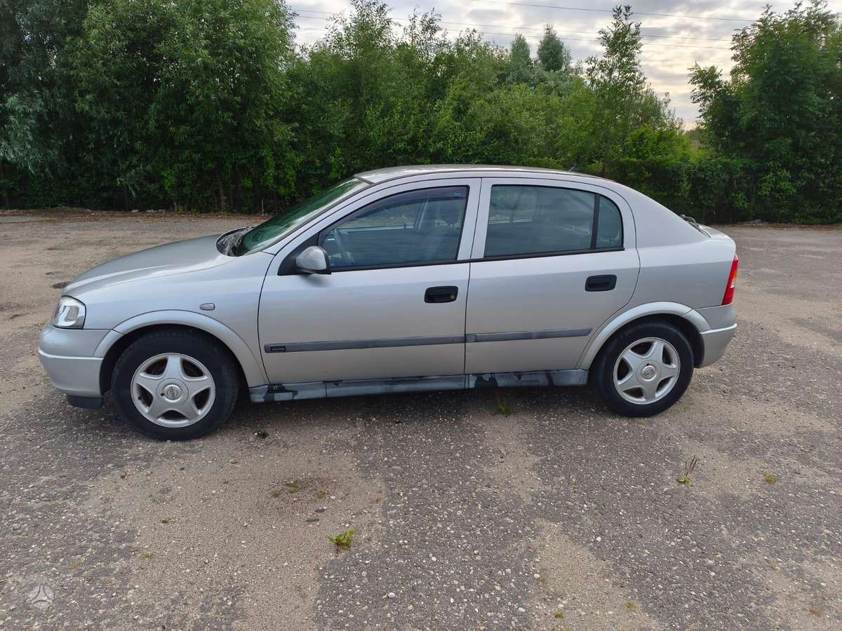 Opel Astra, 1.6 l., Хэтчбек